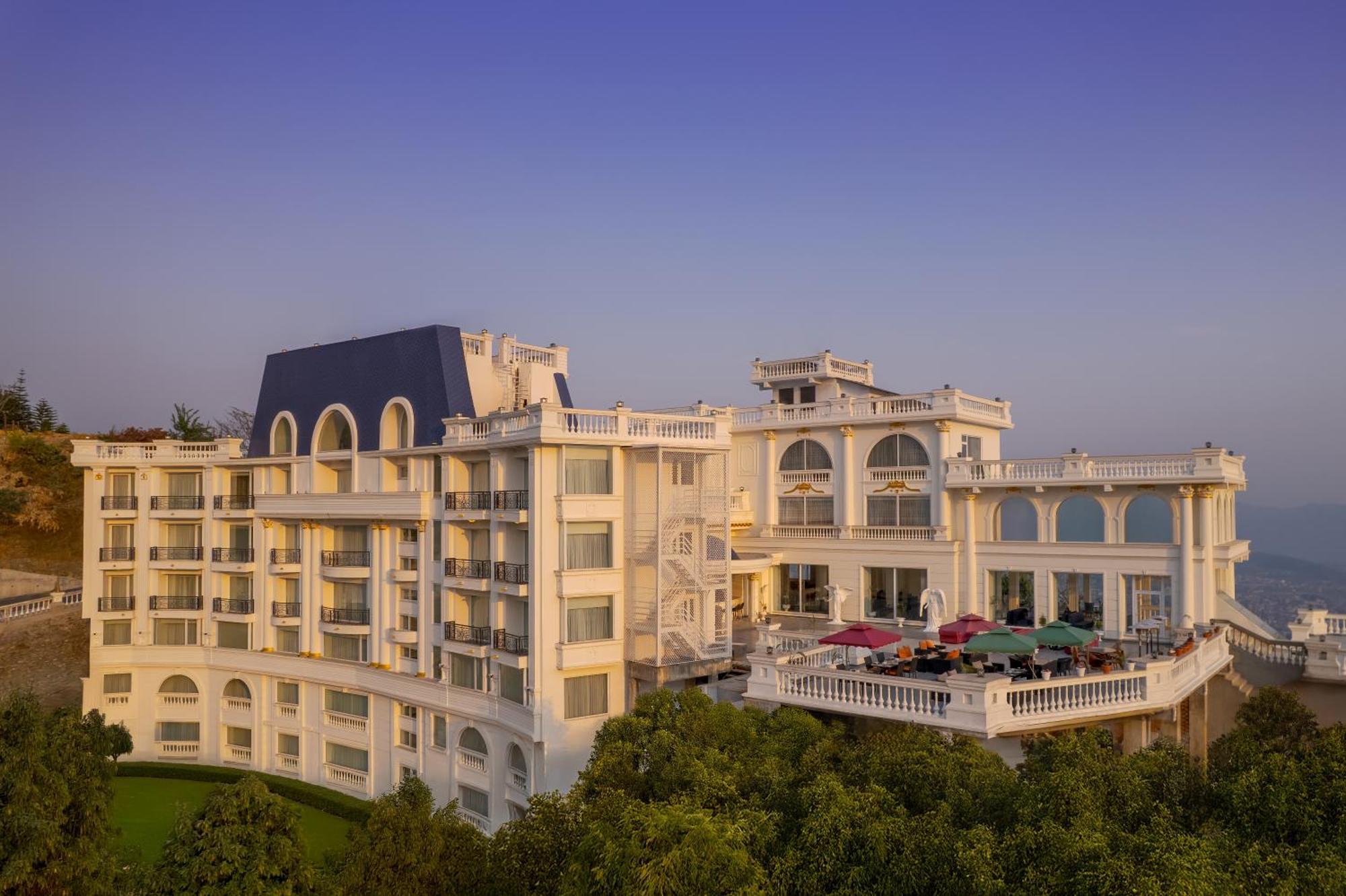 Le Glamour Resort & Wellness Spa Pokhara Eksteriør bilde